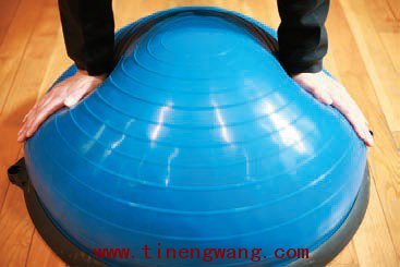 BOSU球上进行核心力量的体能训练-第20张图片-体能网 BOSU球上进行核心力量的体能训练-第20张图片-体能网