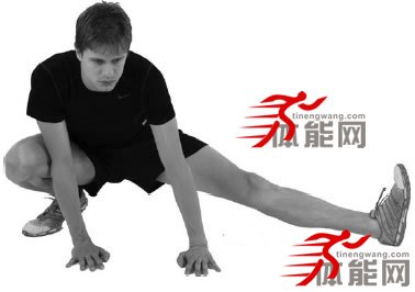 31个准备活动时的拉伸动作-第15张图片-体能网 31个准备活动时的拉伸动作-第15张图片-体能网